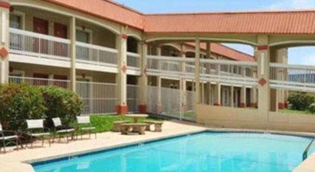 Oyo Hotel Tyler Northwest Mineola Hwy Eksteriør bilde